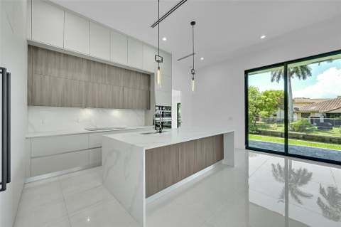 656 NW 21st Street, Fort Lauderdale FL - photo 11 of 35