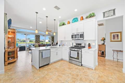 11647 SW Mountain Ash Circle, Port St. Lucie FL - photo 16 of 66
