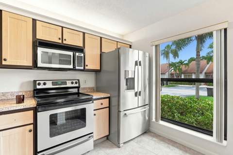 3615 Crab Apple Trail #A, Lake Worth FL - photo 8 of 27