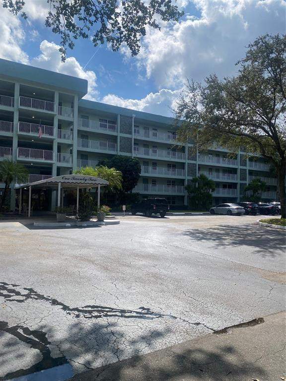 3 bedroom Condominium at 802 Cypress Grove Lane #408, No 122 Palm-Aire Country Club, Pompano Beach — photo 2