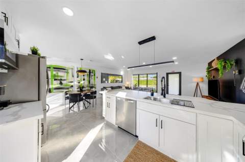 2925 NE 1st Avenue, Wilton Manors FL - photo 13 of 63
