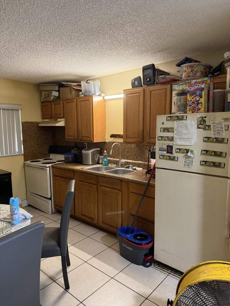 2 bedroom Single Family Residence at 2605 NW 14th Street, Washington Park Fourth Add, Fort Lauderdale — photo 4