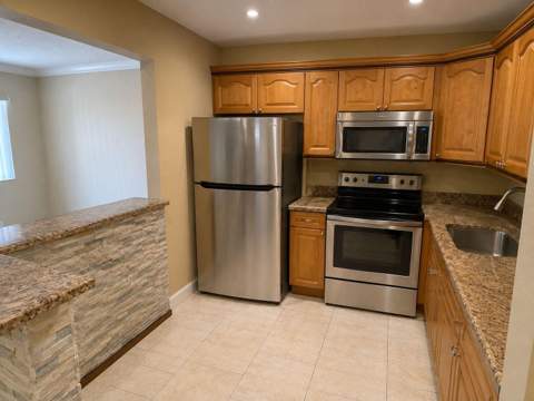 3100 Springdale Boulevard #308, Palm Springs FL - photo 11 of 27