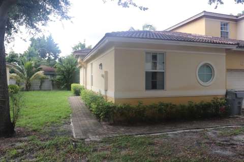 613 NW 21St Avenue, home for sale in Pompano Beach 33069