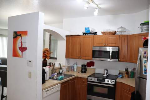 613 NW 21st Avenue, Pompano Beach FL - photo 9 of 18