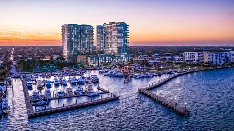 2 bedroom Condominium at 220 Lake Shore Drive #813, Nautilus 220 Condominium, Lake Park — photo 1