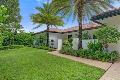 2804 Banyan Boulevard Circle, Boca Raton FL - photo 7 of 113