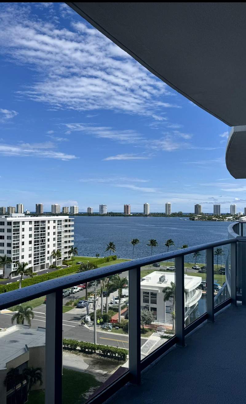 2 bedroom Condominium at 220 Lake Shore Drive #813, Nautilus 220 Condominium, Lake Park — photo 5
