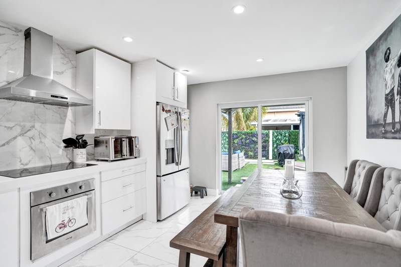 3 bedroom Single Family Residence at 372 W Riverbend Drive #372, New River Estates Section Eight, Sunrise — photo 3