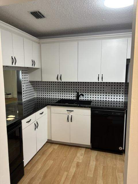 2 bedroom Villa at 143 S Lake Susan Drive #143, Golden Lakes Village Condo M, West Palm Beach — photo 4