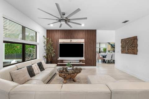 3138 Streng Lane, Royal Palm Beach FL - photo 17 of 69