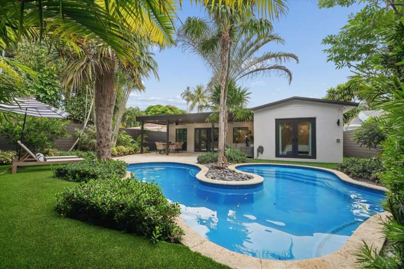 3 bedroom Single Family Residence at 541 NE 8th Avenue, Holmberg & Mc Kees, Fort Lauderdale — photo 2