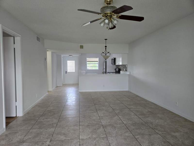 2 bedroom Condominium at 2700 Casita Way #2140, Lago Del Rey condo, Delray Beach — photo 5