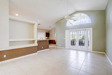 1117 Avondale Court, West Palm Beach FL - photo 14 of 77