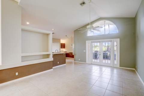 1117 Avondale Court, West Palm Beach FL - photo 19 of 77