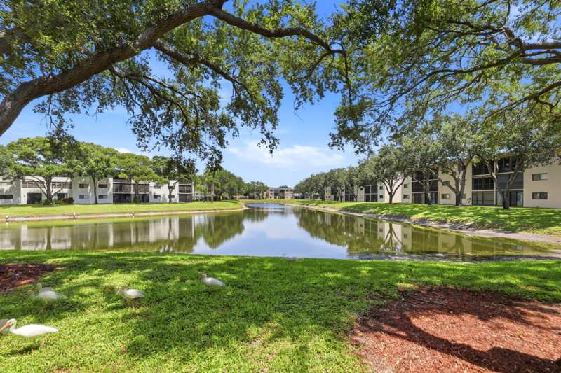 2 bedroom Condominium at 15456 Pembridge Drive #111, Watersedge G, Delray Beach — photo 1