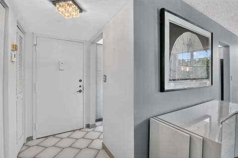 1400 Saint Charles Place #313, Pembroke Pines FL - photo 7 of 33