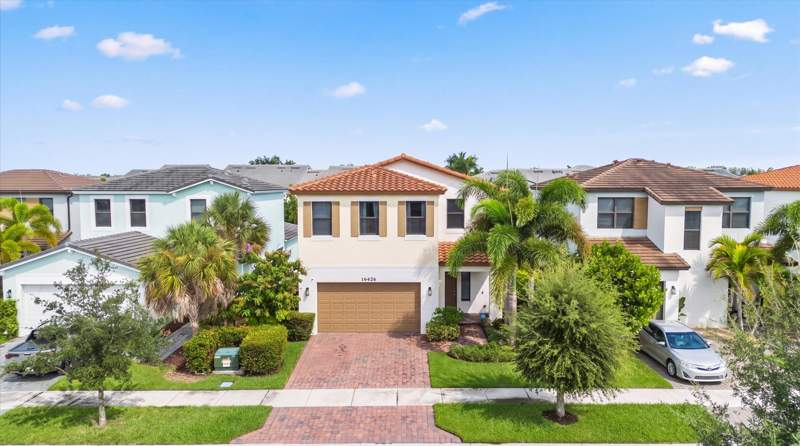 3 bedroom Single Family Residence at 16426 Sandy Shore Drive, Sky Cove, Westlake — photo 3