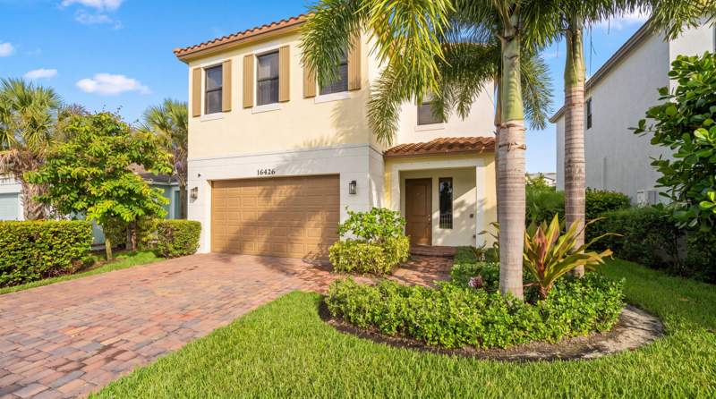 3 bedroom Single Family Residence at 16426 Sandy Shore Drive, Sky Cove, Westlake — photo 2