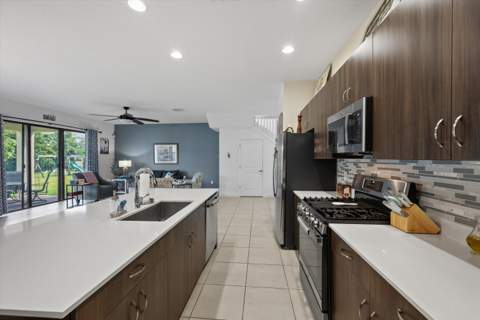 16426 Sandy Shore Drive, Westlake FL - photo 13 of 53