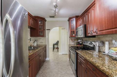 4917 Luqui Court, West Palm Beach FL - photo 7 of 35