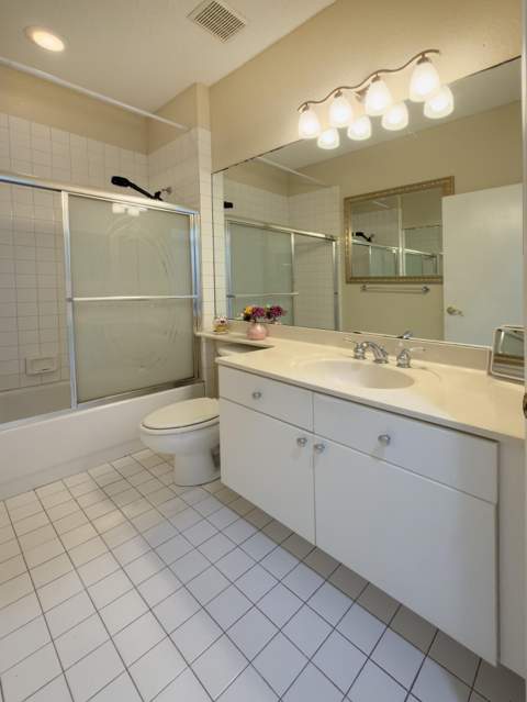 4646 Carlton Golf Drive, Wellington FL - photo 15 of 26