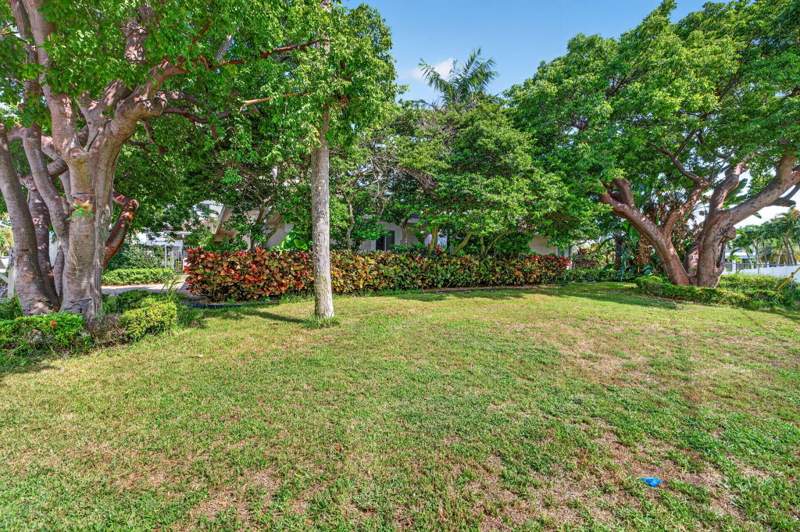 3 bedroom Single Family Residence at 1920 E Terra Mar Drive, Terra Mar Island Estates, Lauderdale-By-The-Sea — photo 3