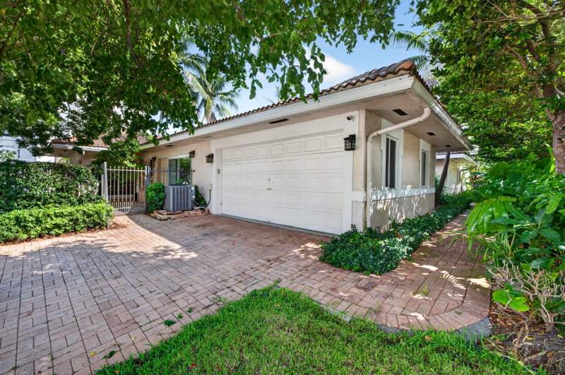3 bedroom Single Family Residence at 1920 E Terra Mar Drive, Terra Mar Island Estates, Lauderdale-By-The-Sea — photo 4