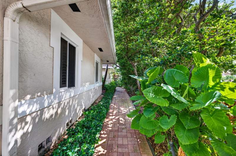 3 bedroom Single Family Residence at 1920 E Terra Mar Drive, Terra Mar Island Estates, Lauderdale-By-The-Sea — photo 5