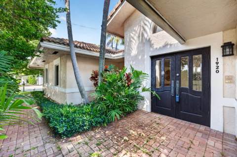 1920 E Terra Mar Drive, Lauderdale-By-The-Sea FL - photo 6 of 93