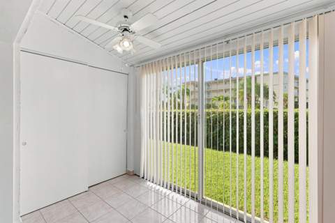 2538 Boundbrook Drive #137, West Palm Beach FL - photo 13 of 41