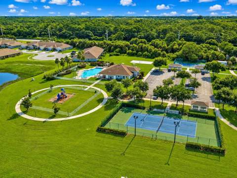 8332 Amalfi Circle, Fort Pierce FL - photo 10 of 77