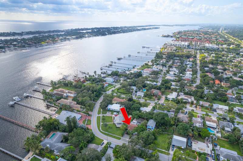 2 bedroom Single Family Residence at 545 S Lake Drive, Lakeside Point Add To Lantana, Lantana — photo 1