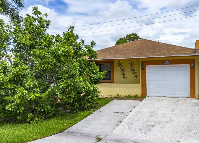 3 bedroom Villa at 4917 Luqui Court, Palm Hill Villas Unit Two, West Palm Beach — photo 1