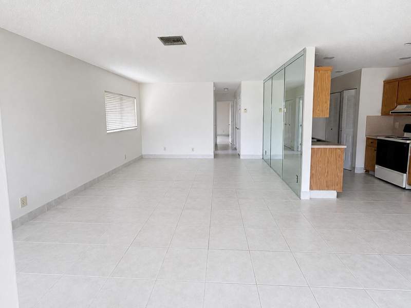2 bedroom Villa at 3319 Americo Drive, Cypress Lakes 3-A, West Palm Beach — photo 2