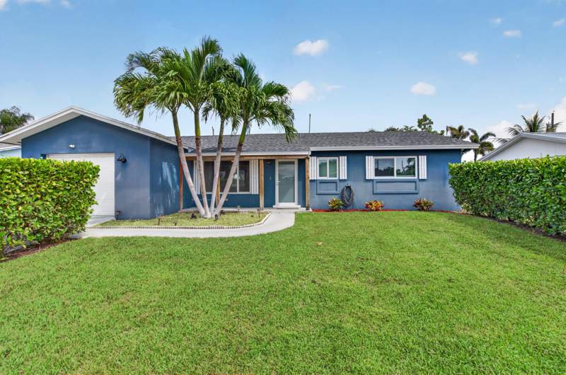 3 bedroom Single Family Residence at 1023 SW 25th Place, Golfview Harbour 1st Sec, Boynton Beach — photo 2