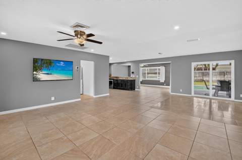 1023 SW 25th Place, Boynton Beach FL - photo 11 of 61
