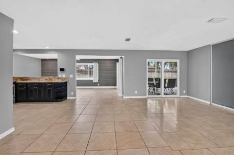 1023 SW 25th Place, Boynton Beach FL - photo 15 of 61