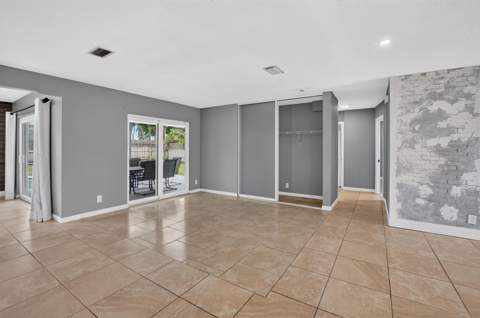 1023 SW 25th Place, Boynton Beach FL - photo 17 of 61