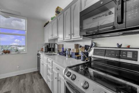 2639 N Riverside Drive #505, Pompano Beach FL - photo 7 of 24