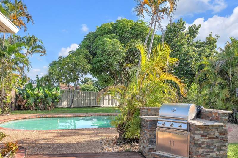 4 bedroom Single Family Residence at 4120 NW 106th Avenue, Chevy Chase Amd Plat, Coral Springs — photo 2