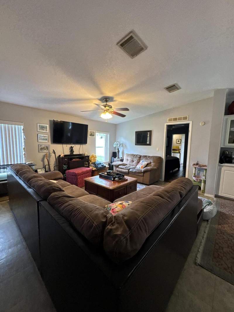 3 bedroom Mobile Home at 2555 PGA Boulevard #305, The Meadows Florida, Palm Beach Gardens — photo 3