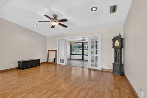 8353 Raymond Drive, Boynton Beach FL - photo 21 of 36