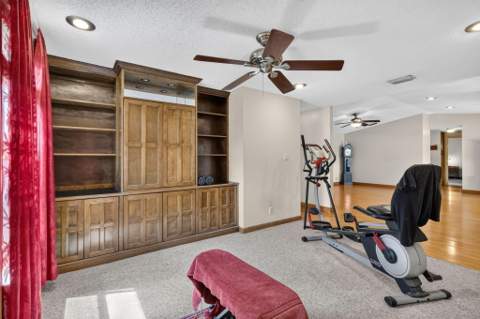 8353 Raymond Drive, Boynton Beach FL - photo 19 of 36