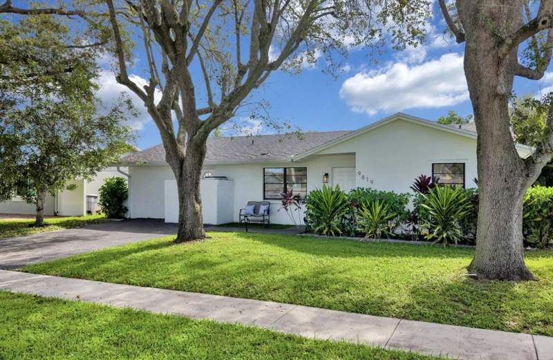 3 bedroom Single Family Residence at 9819 Spanish Isles Drive, Spanish Isles II, Boca Raton — photo 4