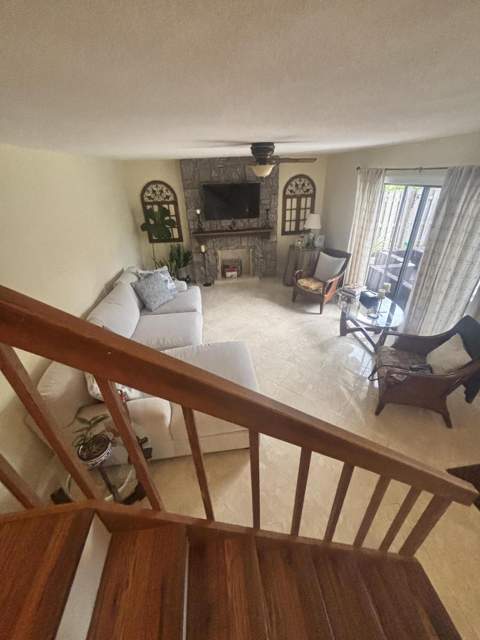 113 W Lake Arbor Drive, Palm Springs FL - photo 11 of 37