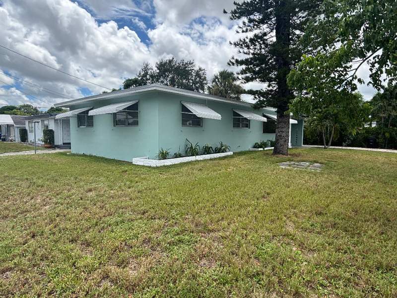 4 bedroom Single Family Residence at 1700 NW 5th Street, Dorsey Park Second Add, Fort Lauderdale — photo 2