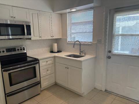 1700 NW 5th Street, Fort Lauderdale FL - photo 13 of 15
