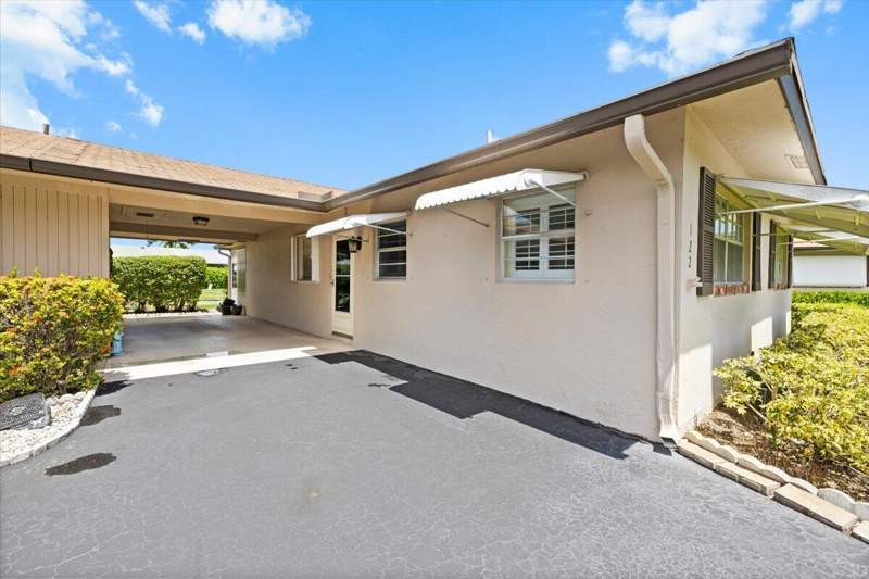 2 bedroom Condominium at 122 Mockingbird Lane, Country Manors, Delray Beach — photo 5