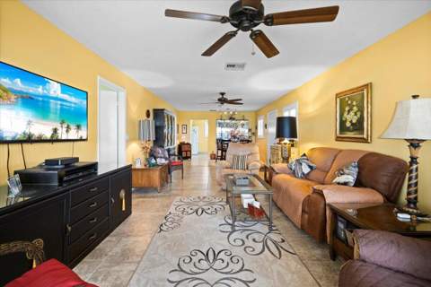 122 Mockingbird Lane, Delray Beach FL - photo 7 of 37